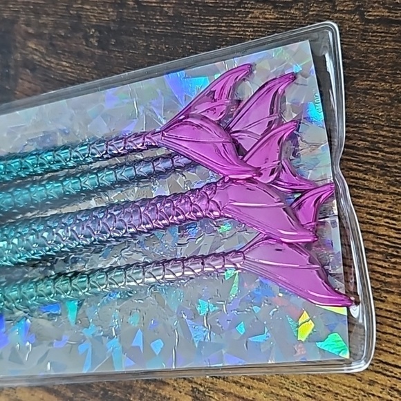Makeup Brush Set, Mermaid Tail, 4 Pieces - Picture 2 of 4